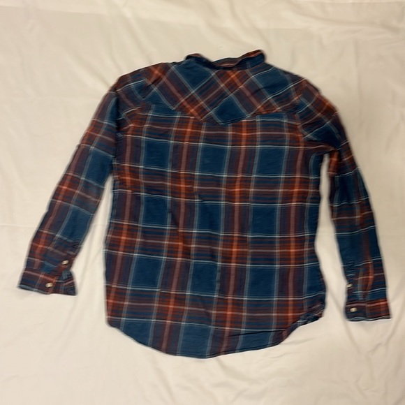 American Eagle Women’s Flannel - Picture 5 of 5